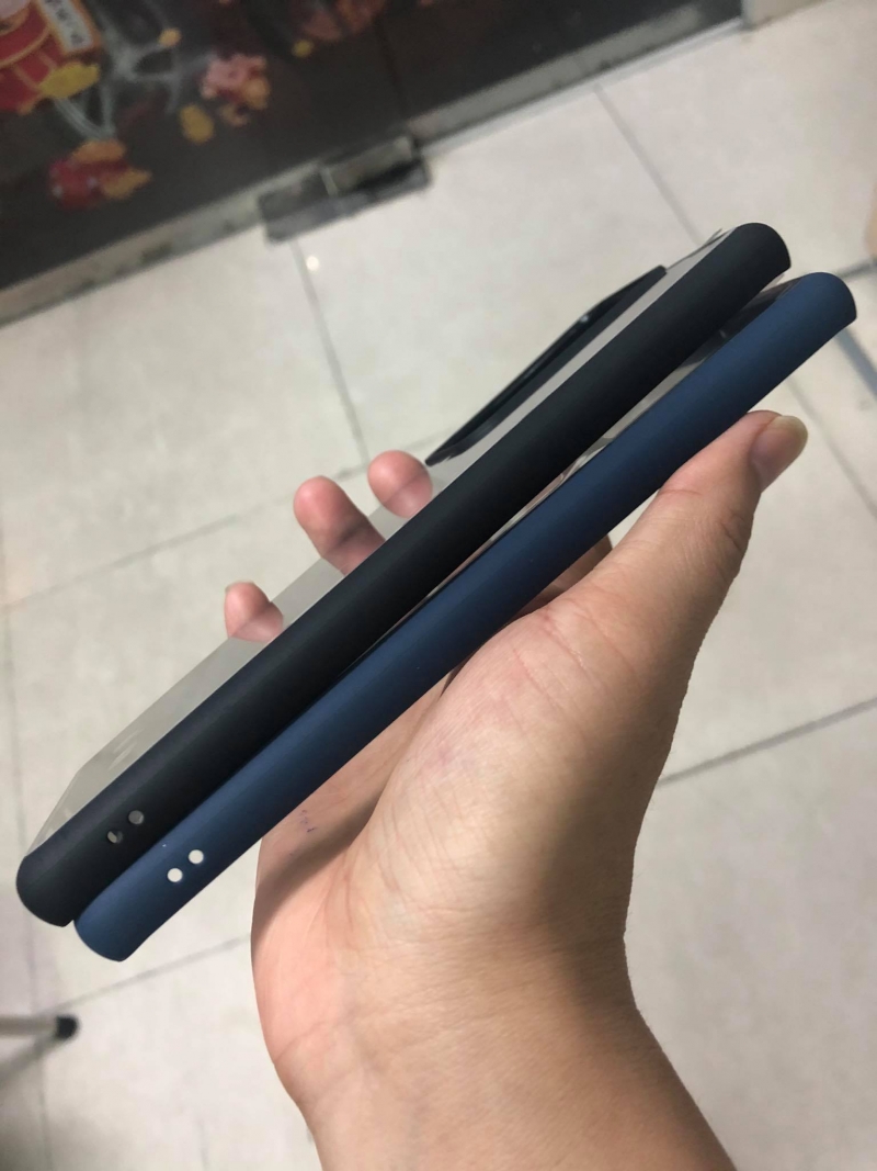 Ốp Lưng Samsung Galaxy S21 Ultra Chống Sốc Hiệu Likgus viền màu được làm bằng chất liệu TPU mềm giúp bạn bảo vệ toàn diện mọi góc cạnh của máy